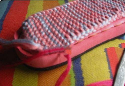 钩拖鞋教程视频成人,轻松掌握手工编织鞋艺-第3张图片-草莓视频深夜 钩拖鞋教程视频成人,轻松掌握手工编织鞋艺-第3张图片-草莓视频深夜