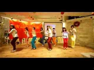 成人简单年会舞蹈视频,跟随视频学跳热门成人舞蹈-第3张图片-草莓视频深夜