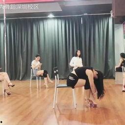 成人深圳跑操视频,成人团队活力四溢的晨练瞬间-第1张图片-草莓视频深夜