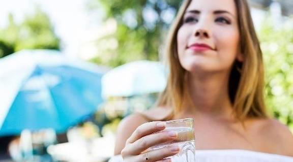 成人喝药喝水视频大全集,安全用药,健康生活-第3张图片-草莓视频深夜 成人喝药喝水视频大全集,安全用药,健康生活-第3张图片-草莓视频深夜