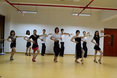 太子庙成人舞蹈视频大全,精彩纷呈的舞蹈盛宴-第3张图片-草莓视频深夜